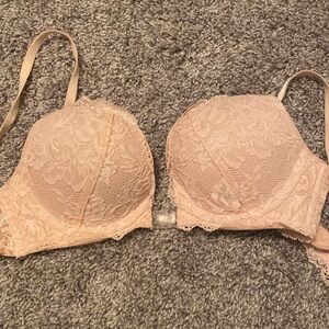 Light pink bra